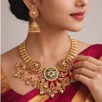 Traditional necklace set